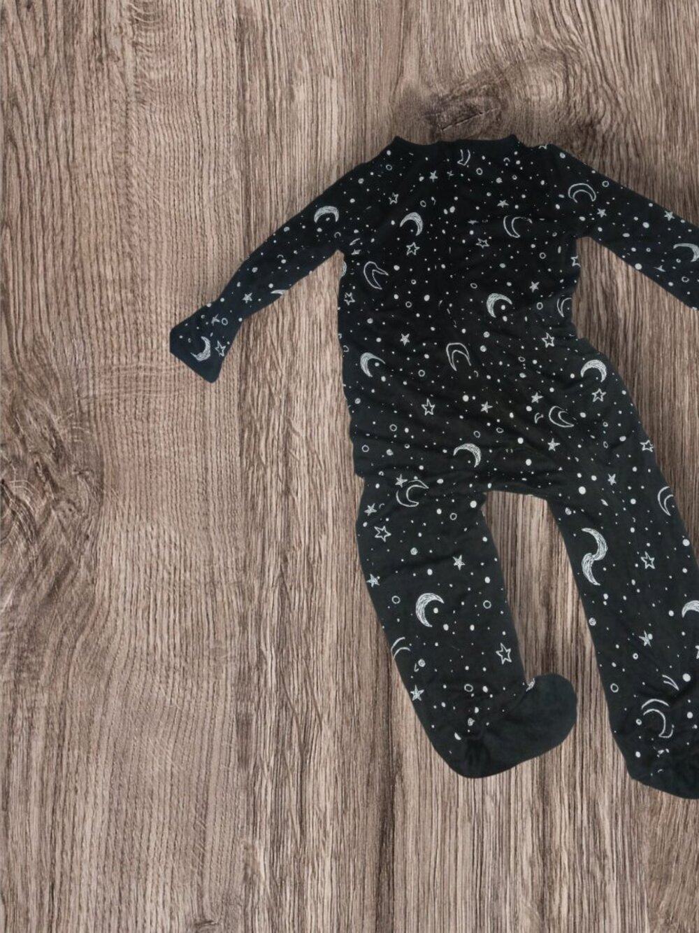 Lullaby Lane Moon & Stars Footed Sleeper Size 6-9 Months